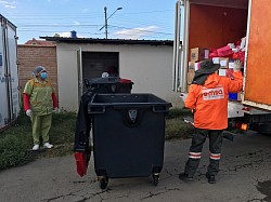 Entrega de Residuos Infecciosos al Carro de Residuos RSH